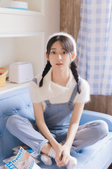 宝宝把腿抬起来靠墙上怎么回事